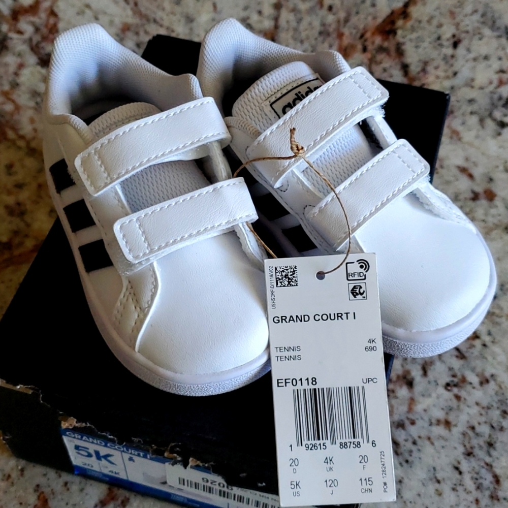 New Adidas toddler tennis shoes
